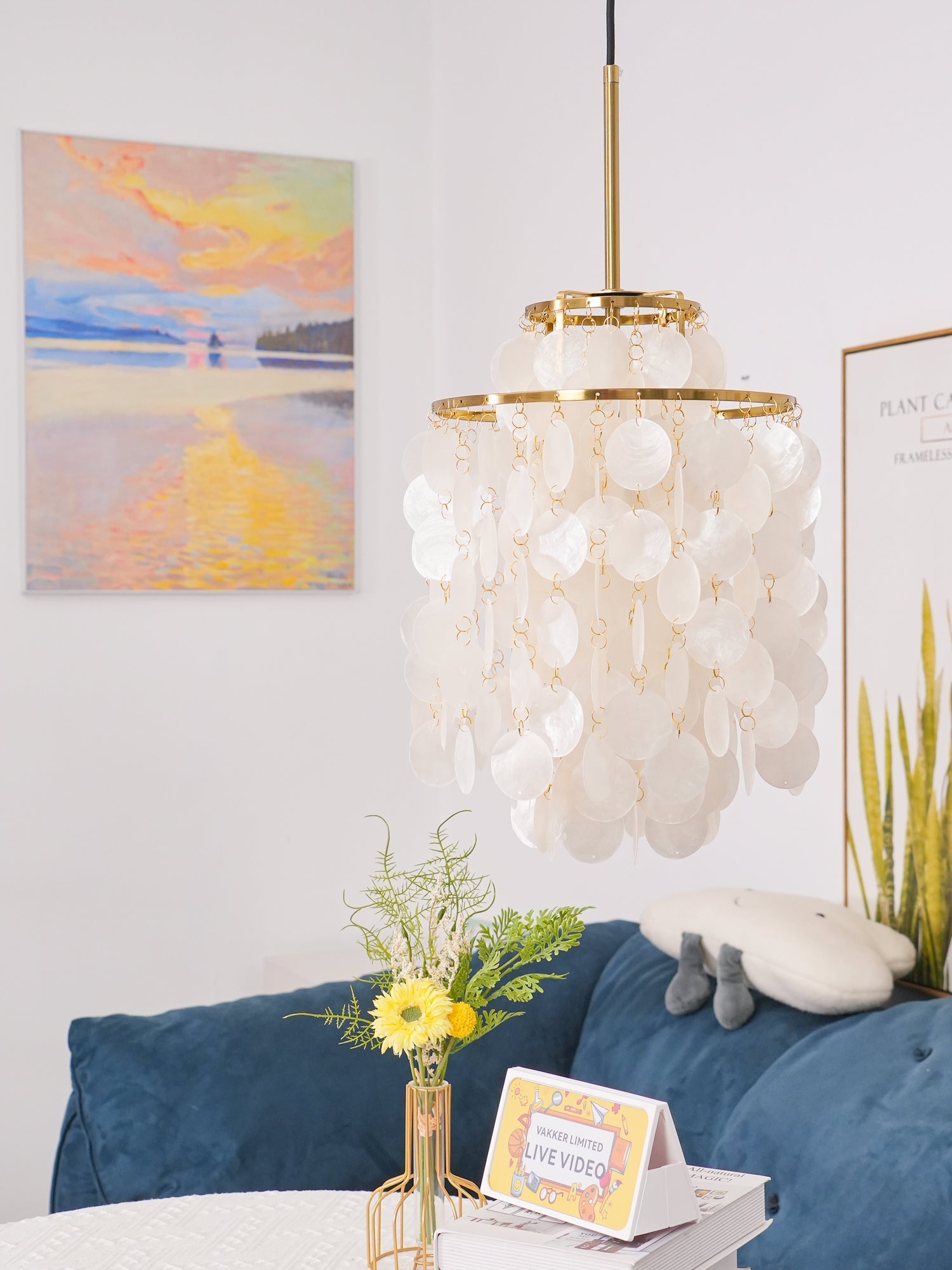 Kulatý lustr s více úrovněmi a skořepinami — design z průsvitných disků
