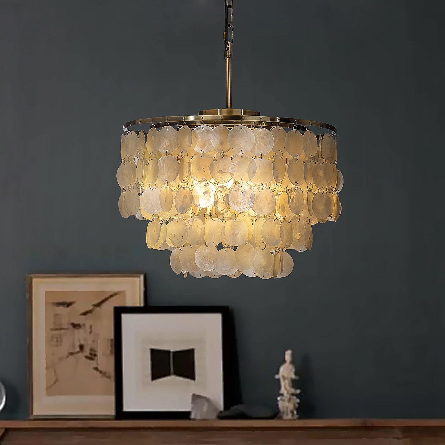 Kulatý lustr s více úrovněmi a skořepinami — design z průsvitných disků
