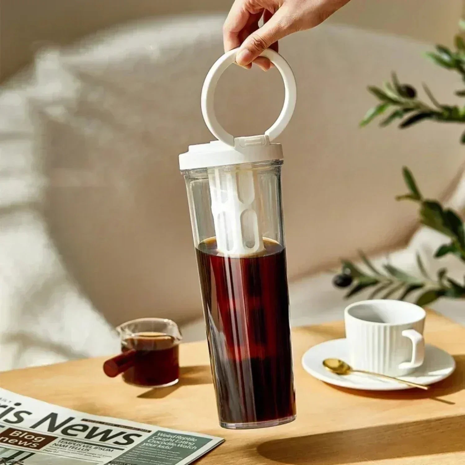 Portable 1L Manual Cold Brew Maker with Filter – Ideal for Fresh Fruit Tea, Moka Pot, and Coffee