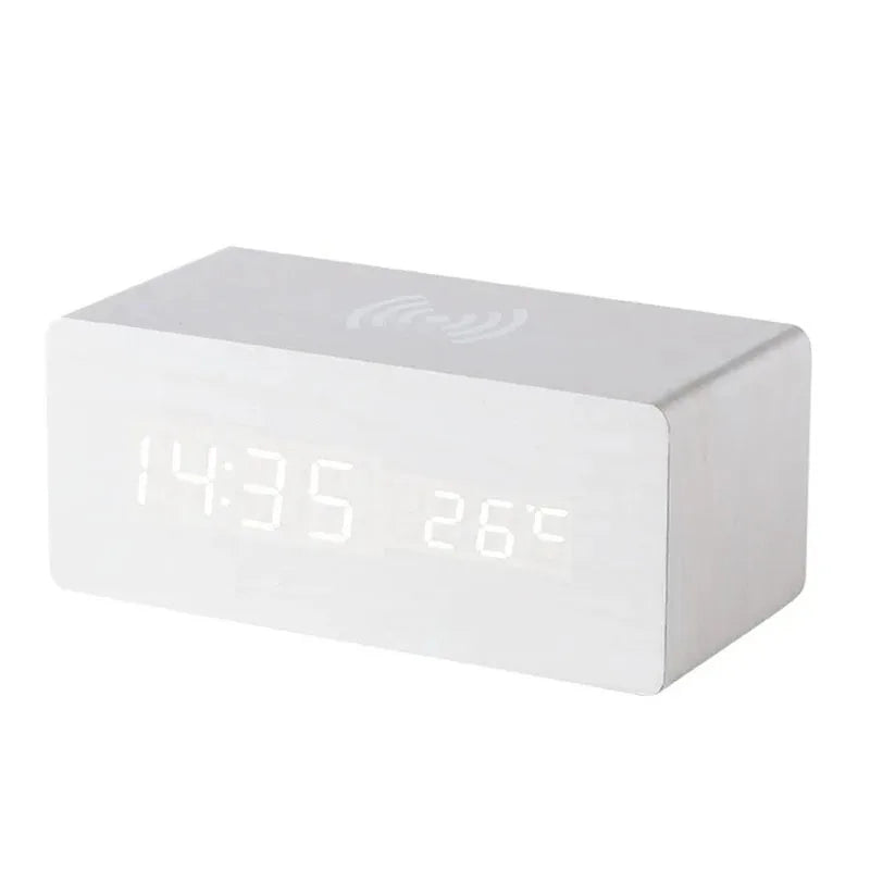 EcoTime – Reloj Despertador de Madera con Pantalla de Temperatura LED