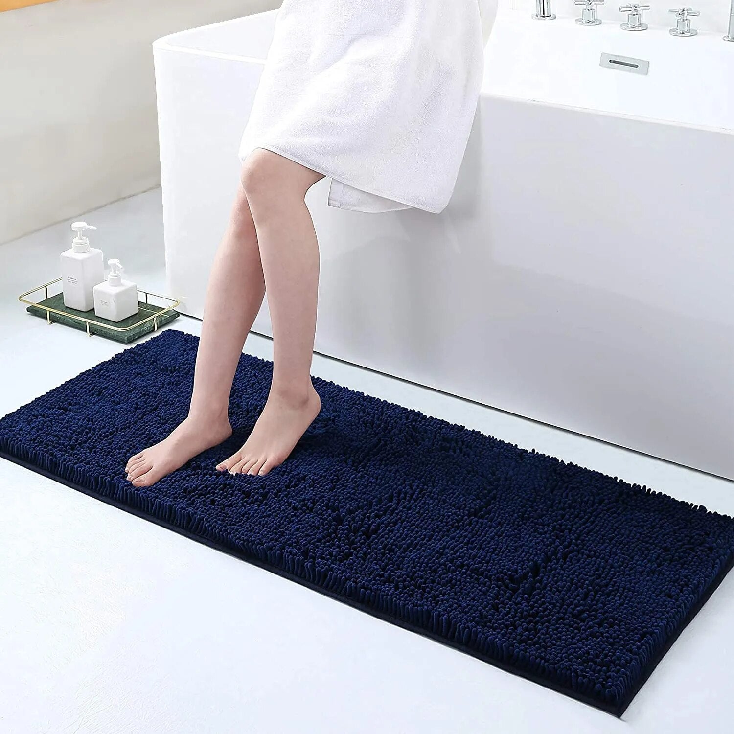 Thick Non-Slip Bath Mat – Soft, Absorbent Bathroom Rug for Safety and Comfort