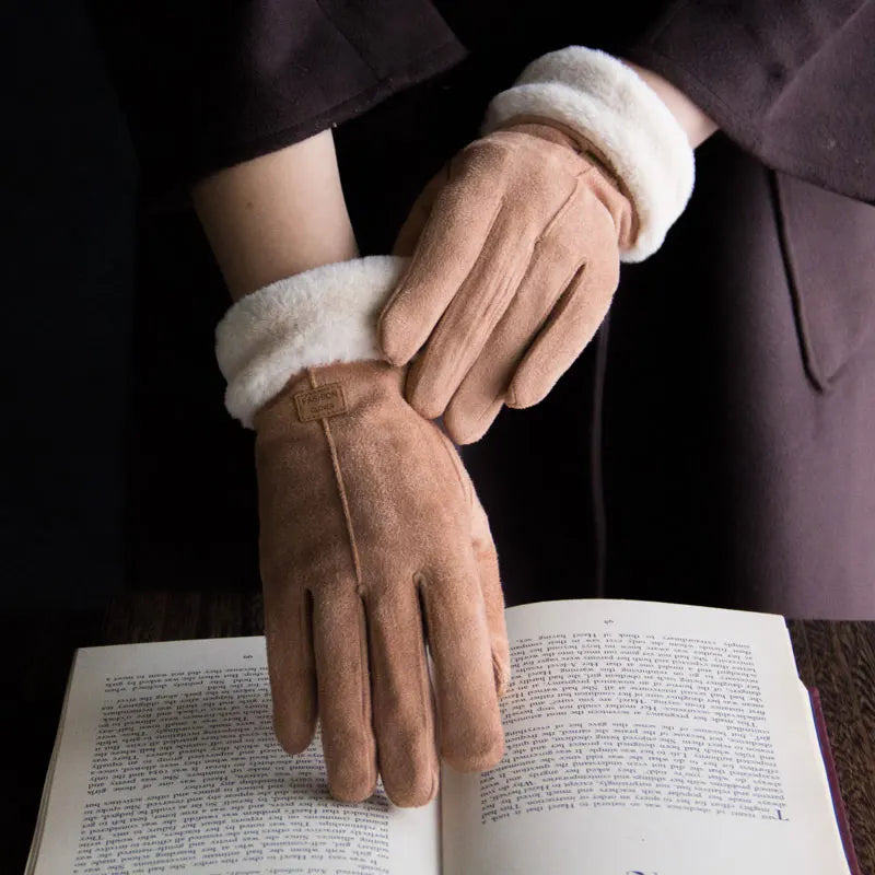 قفازات شتوية كلاسيكية من الصوف