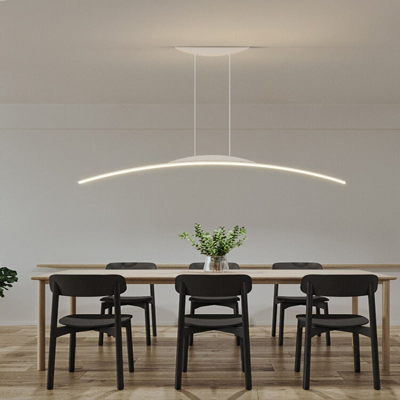Eleganter LED-Kronleuchter für die Kücheninsel im Esszimmer