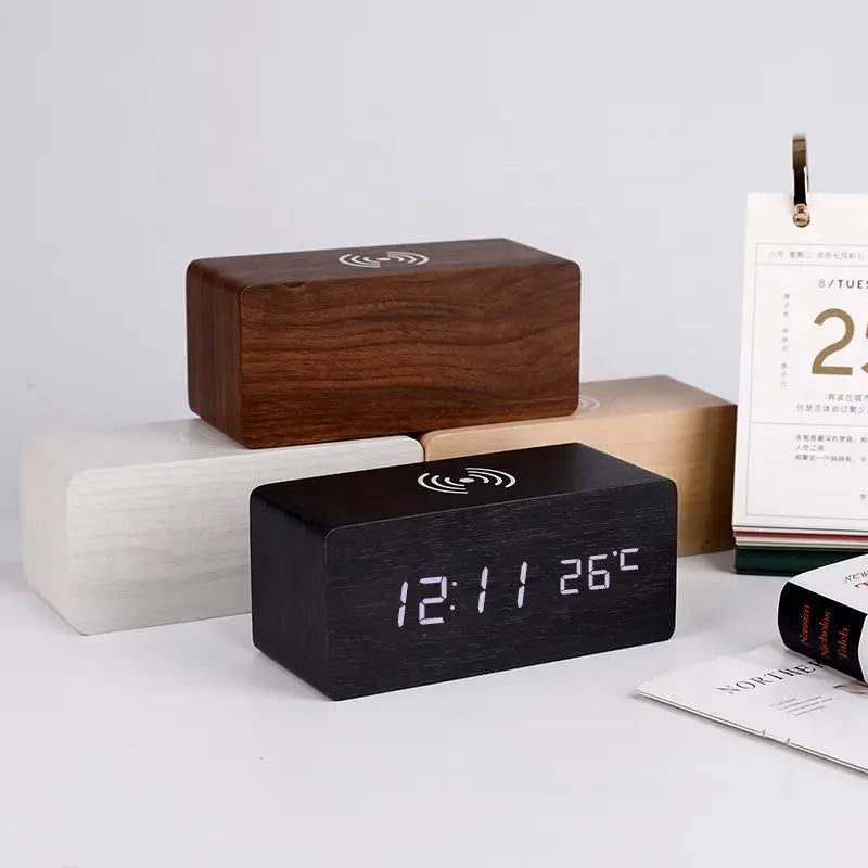 EcoTime – Reloj Despertador de Madera con Pantalla de Temperatura LED