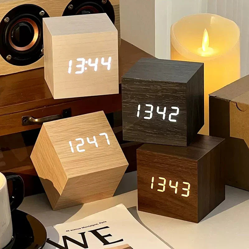 TempTune – Reloj despertador de madera con LED y pantalla de temperatura