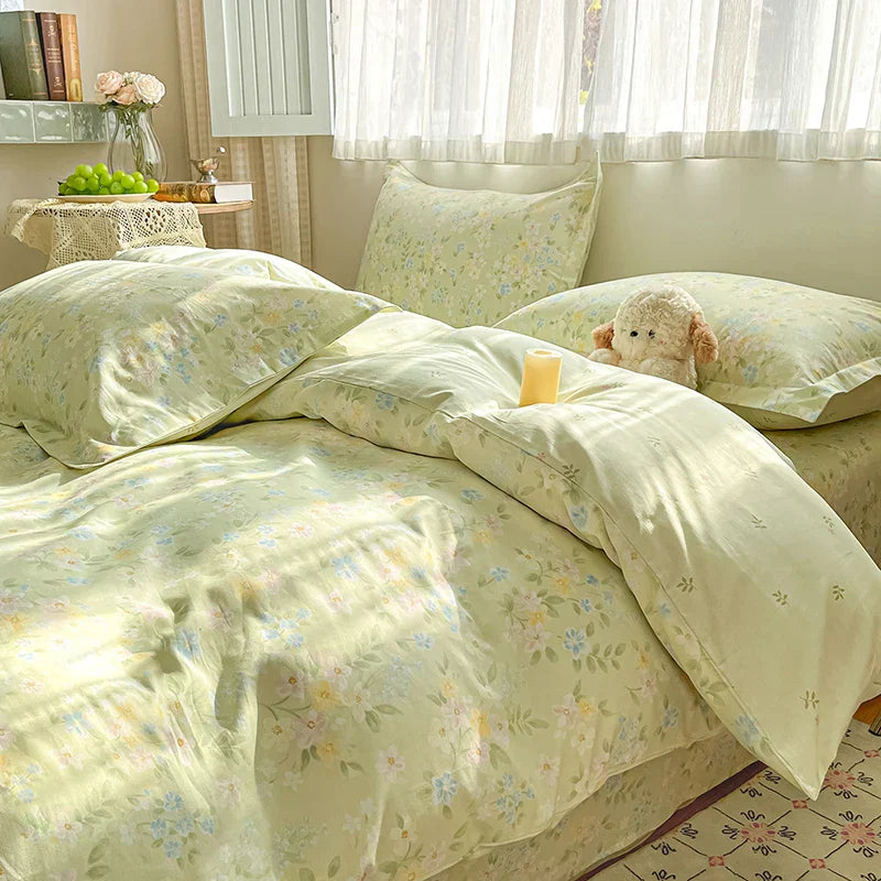 Set de cuvertură de lux cu flori pentru un stil atemporal al dormitorului
