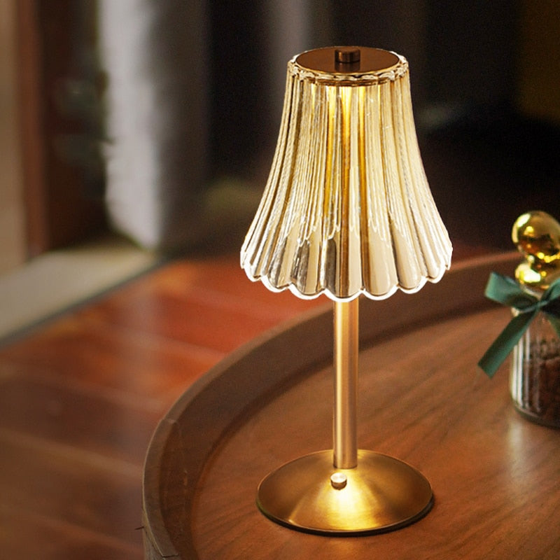 Liora | Vintage-Style Gold Crystal Table Lamp | Orntli