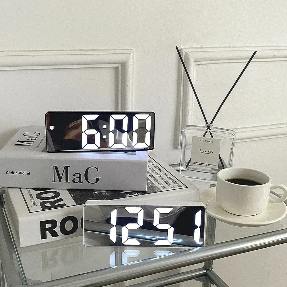 SmartWake – Reloj Despertador Electrónico con Función de Alarma