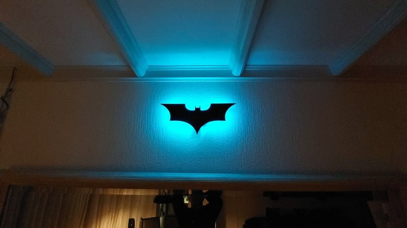 Batman LED fali lámpa vezeték nélküli távirányítóval és színváltóval