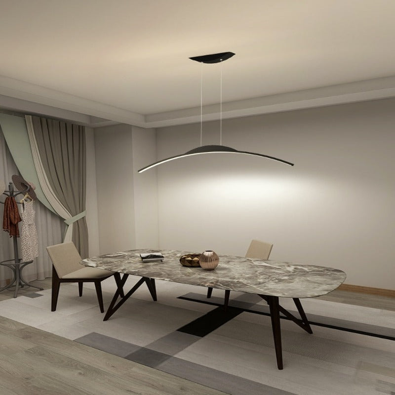 Eleganter LED-Kronleuchter für die Kücheninsel im Esszimmer