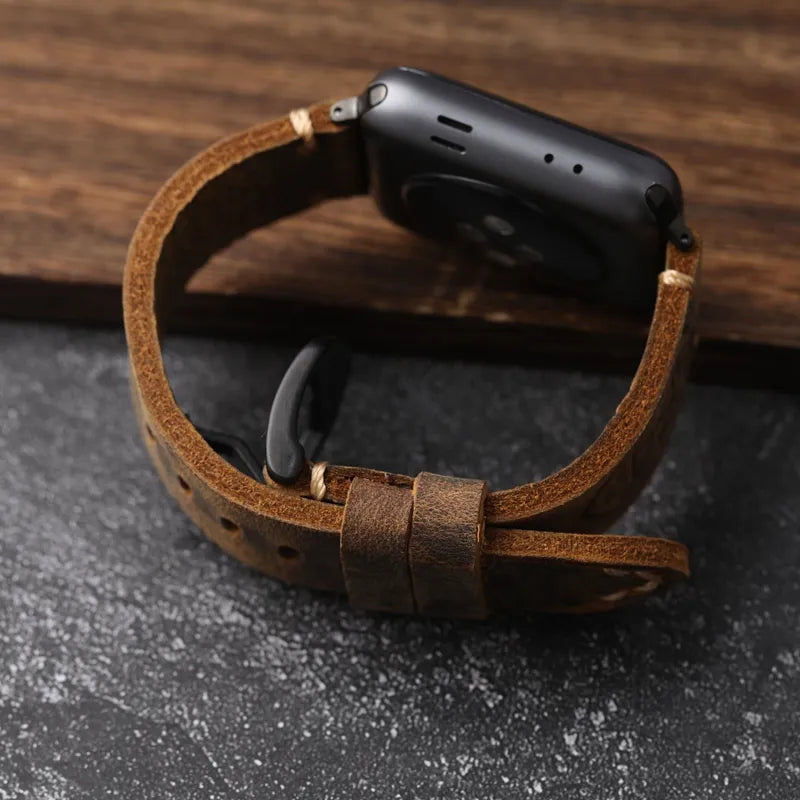 Handgefertigtes echtes Lederarmband aus Rindsleder für die Apple Watch von HeritageBand