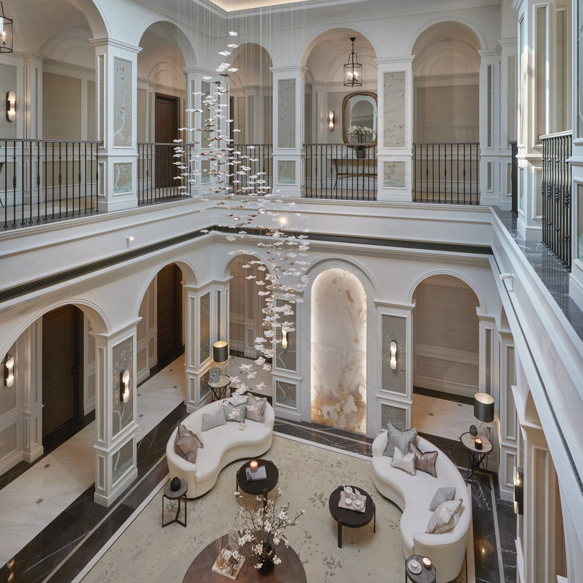 Grande lampadario a foglie di cristallo Nephele — Rosone 210x80cm, onde a cascata