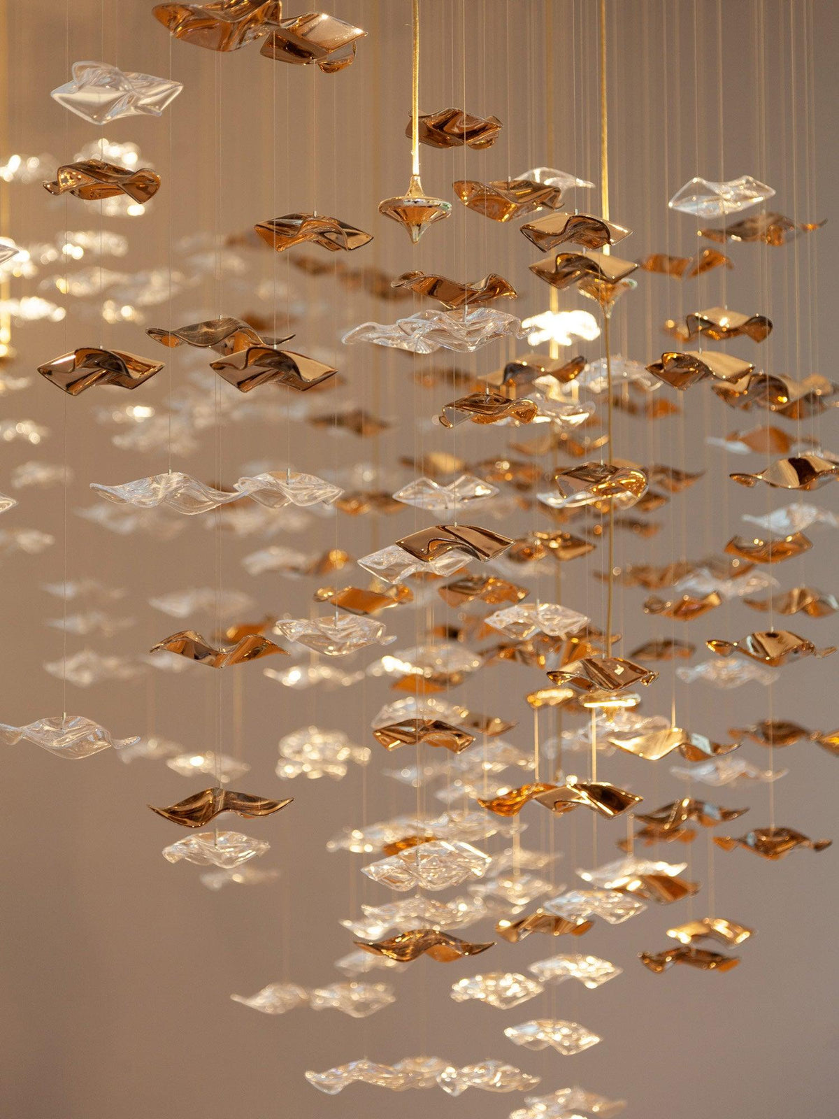 Grande lampadario a foglie di cristallo Nephele — Rosone 210x80cm, onde a cascata
