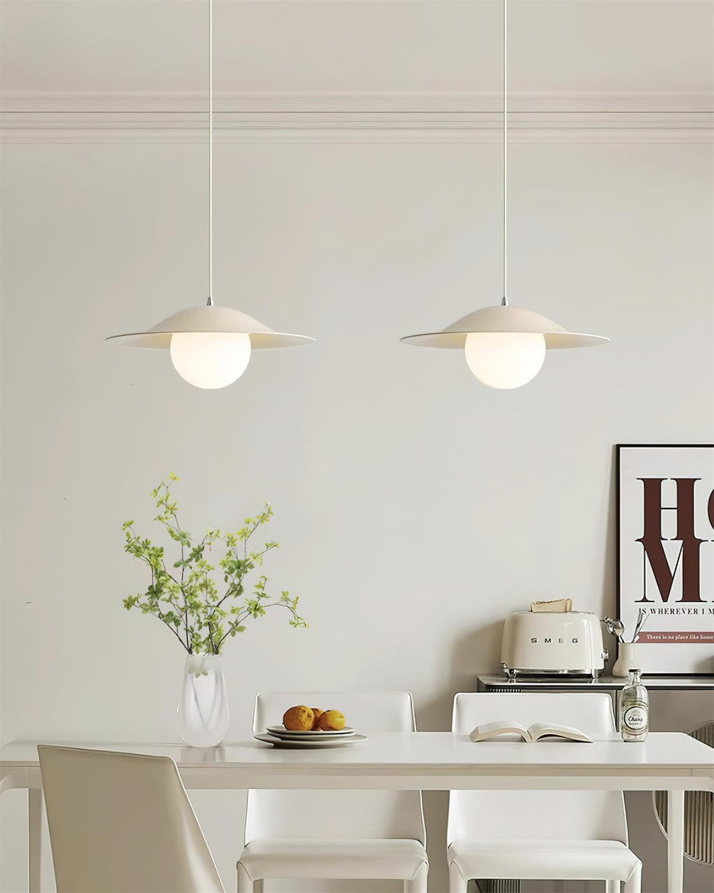 Opilo pendellampe i metall og glass — 35cm diameter, E14-sokkel, dimbar, lysegrønn beige med hvitt treåremønster