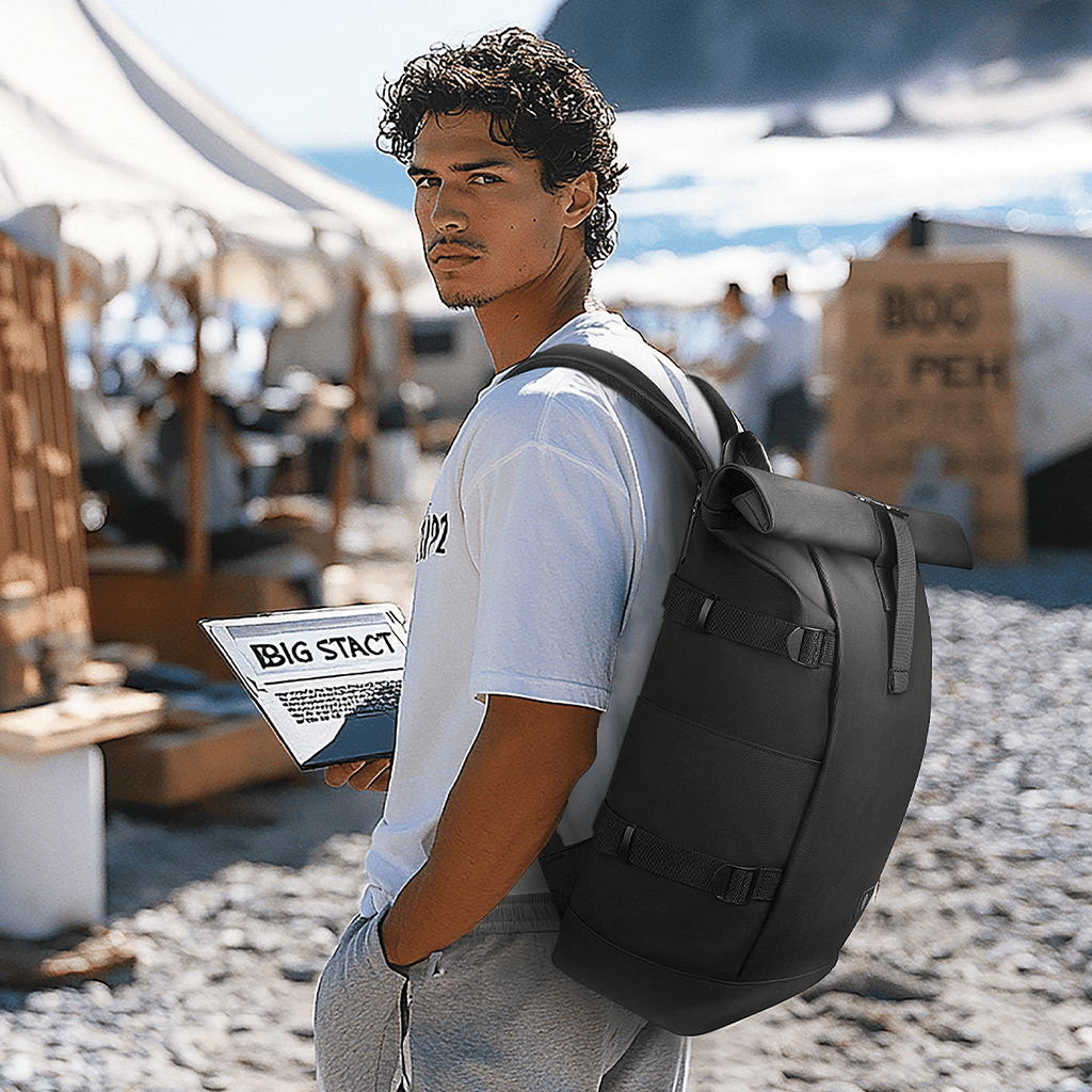 Mochila versátil y expandible TrailFlex con compartimento para portátil para aventureros