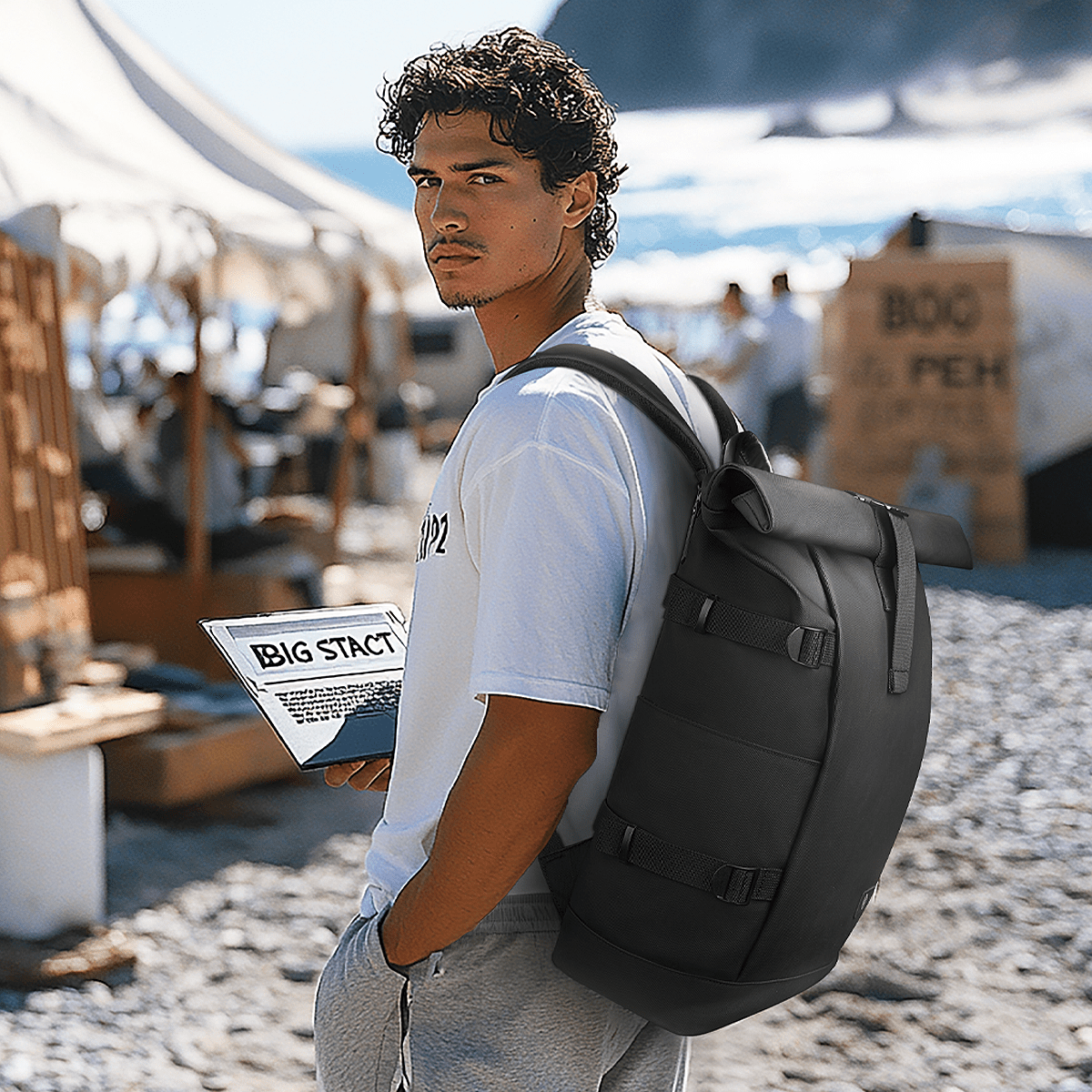 Mochila versátil y expandible TrailFlex con compartimento para portátil para aventureros