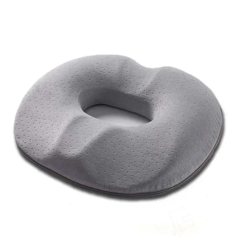 Polštář z paměťové pěny pro ergonomickou podporu při sezení