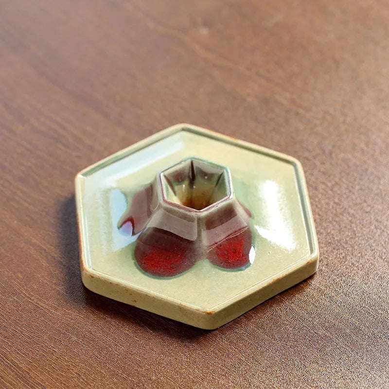 Handgefertigte sechseckige Vintage-Kaffeetasse aus nordischer Porzellantradition mit Untersetzer – Einzigartiger Retro-Keramikbecher für Tee, Zuhause und Büro