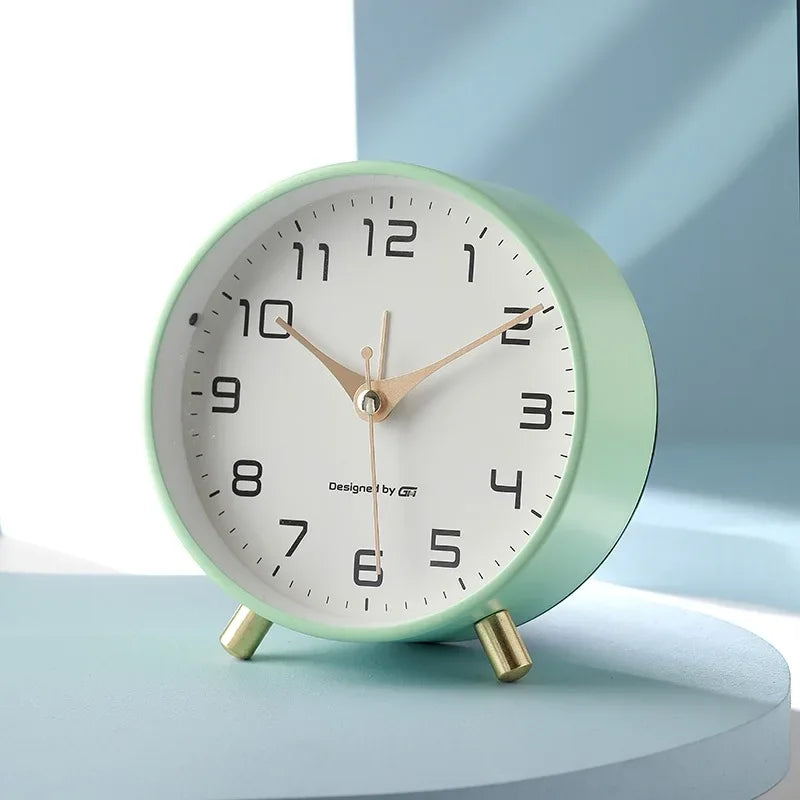 Nordik Buzlu Metal Dijital Sessiz Tasarımlı Alarm Saati