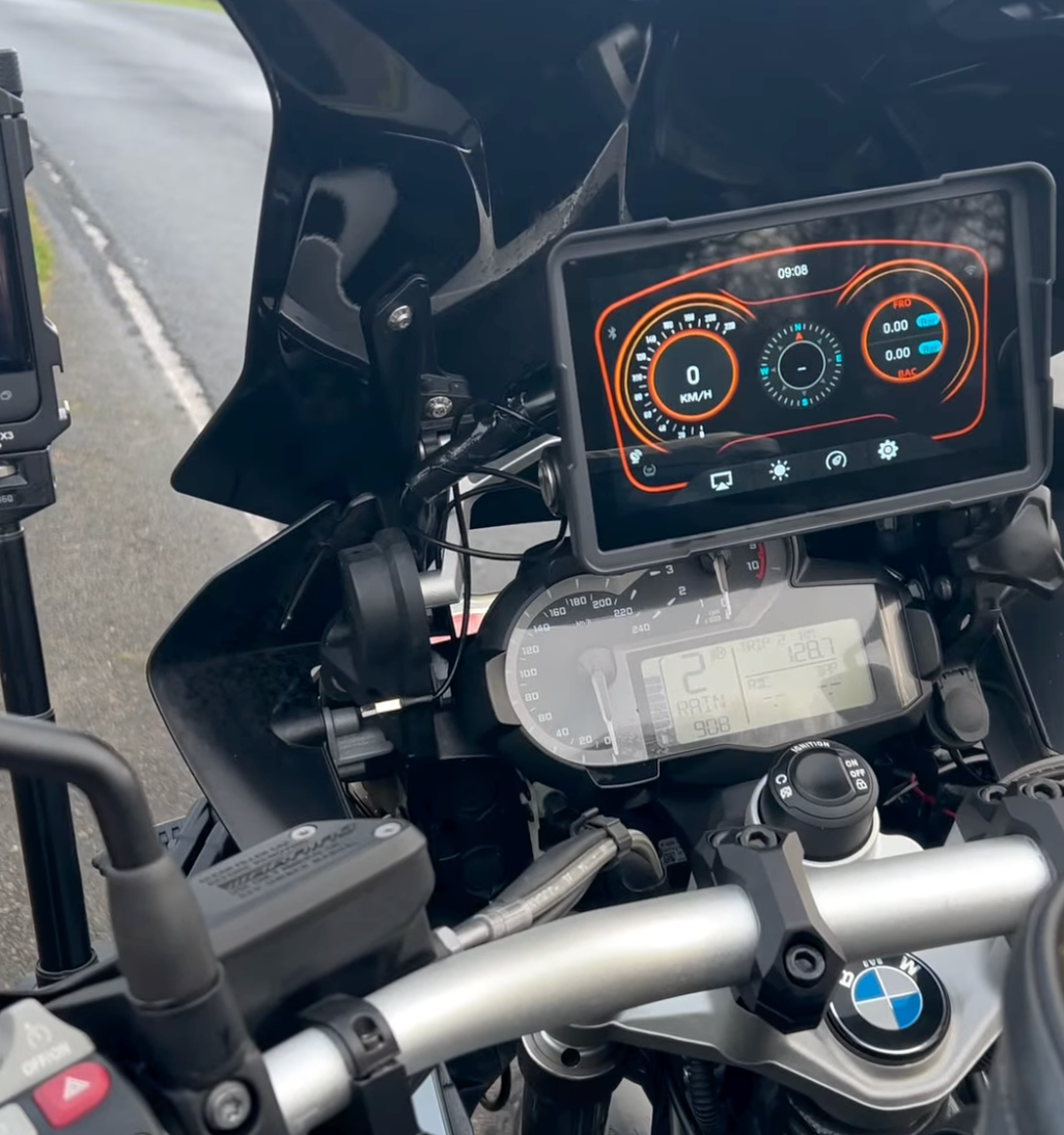 Display showing live engine data on the motorcycle