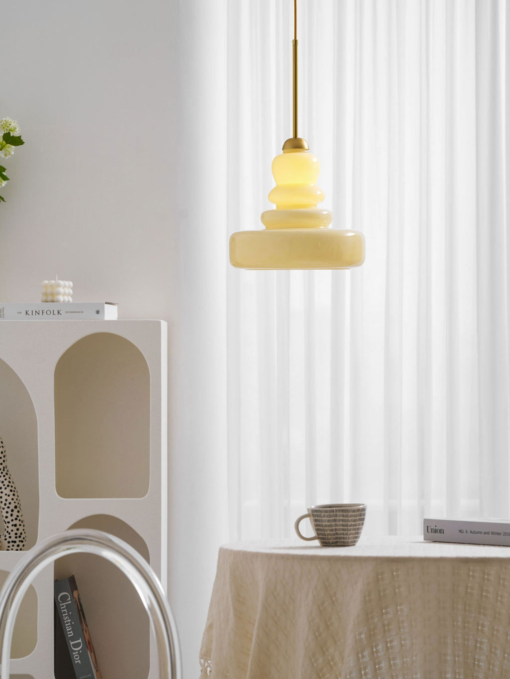 Lampada a sospensione in vetro stile schoolhouse — Illuminazione moderna classica