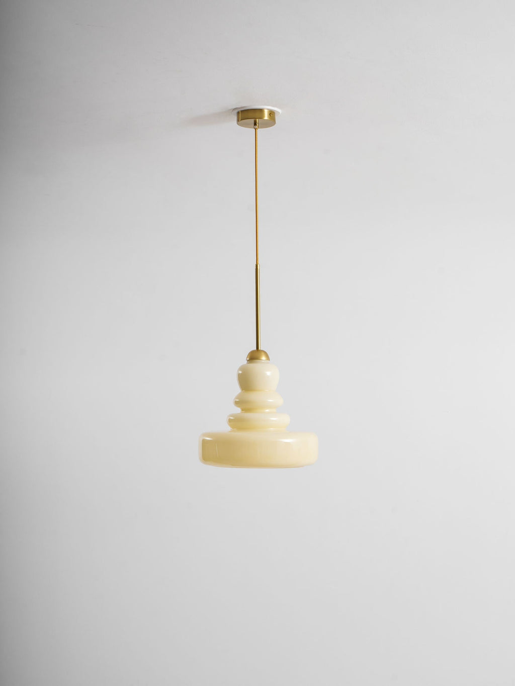 Lampada a sospensione in vetro stile schoolhouse — Illuminazione moderna classica