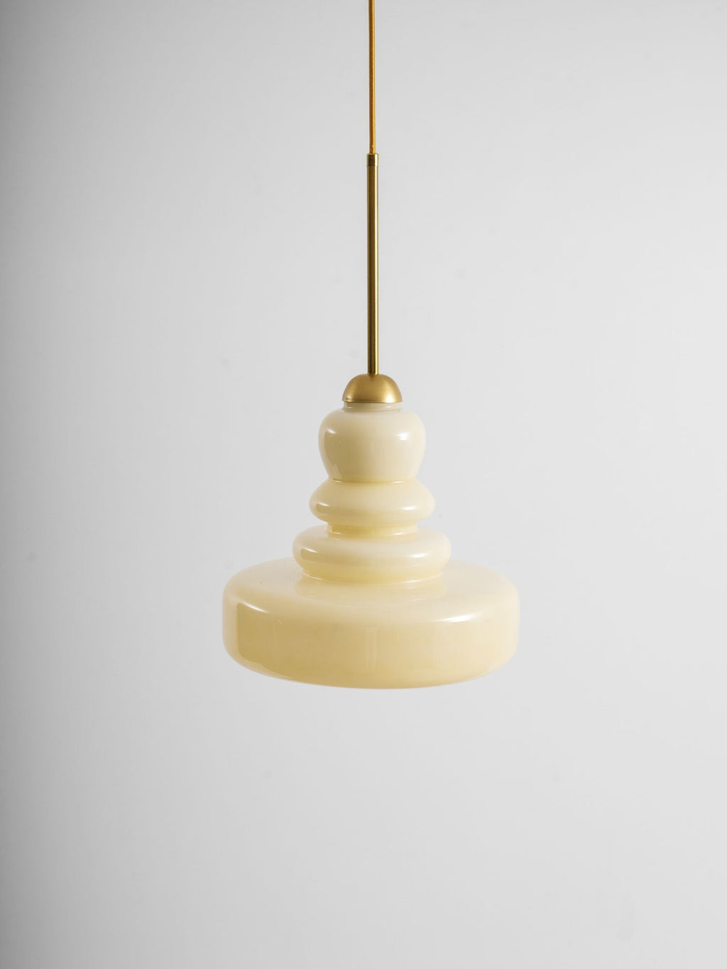 Lampada a sospensione in vetro stile schoolhouse — Illuminazione moderna classica