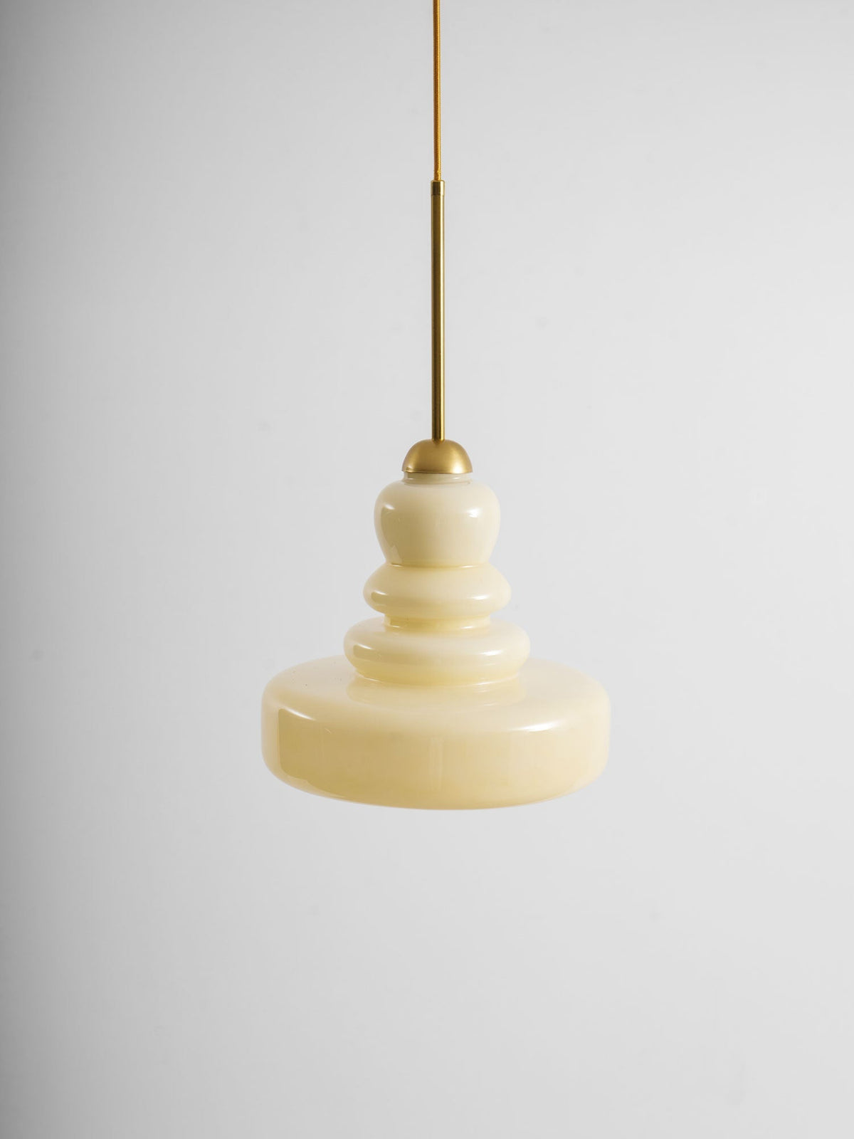 Lampada a sospensione in vetro stile schoolhouse — Illuminazione moderna classica