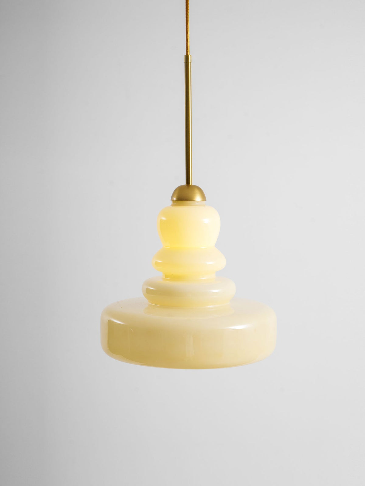 Lampada a sospensione in vetro stile schoolhouse — Illuminazione moderna classica