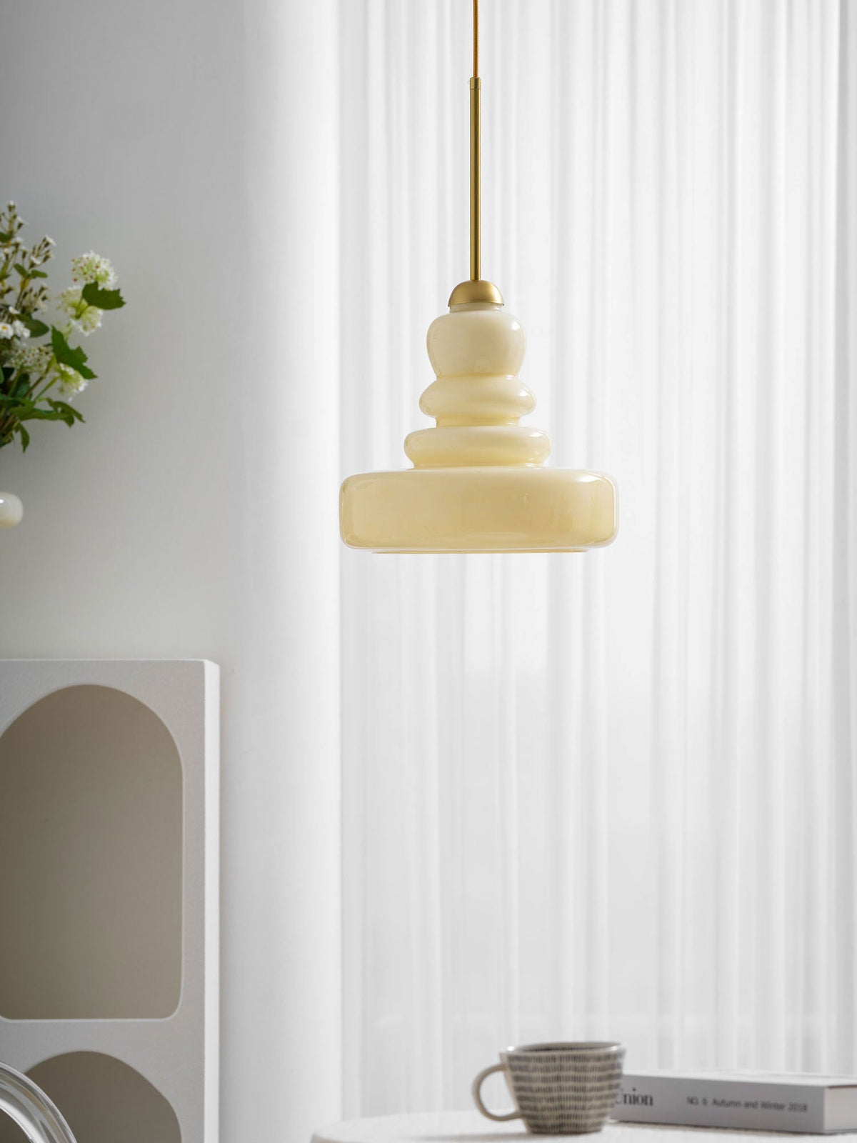 Lampada a sospensione in vetro stile schoolhouse — Illuminazione moderna classica