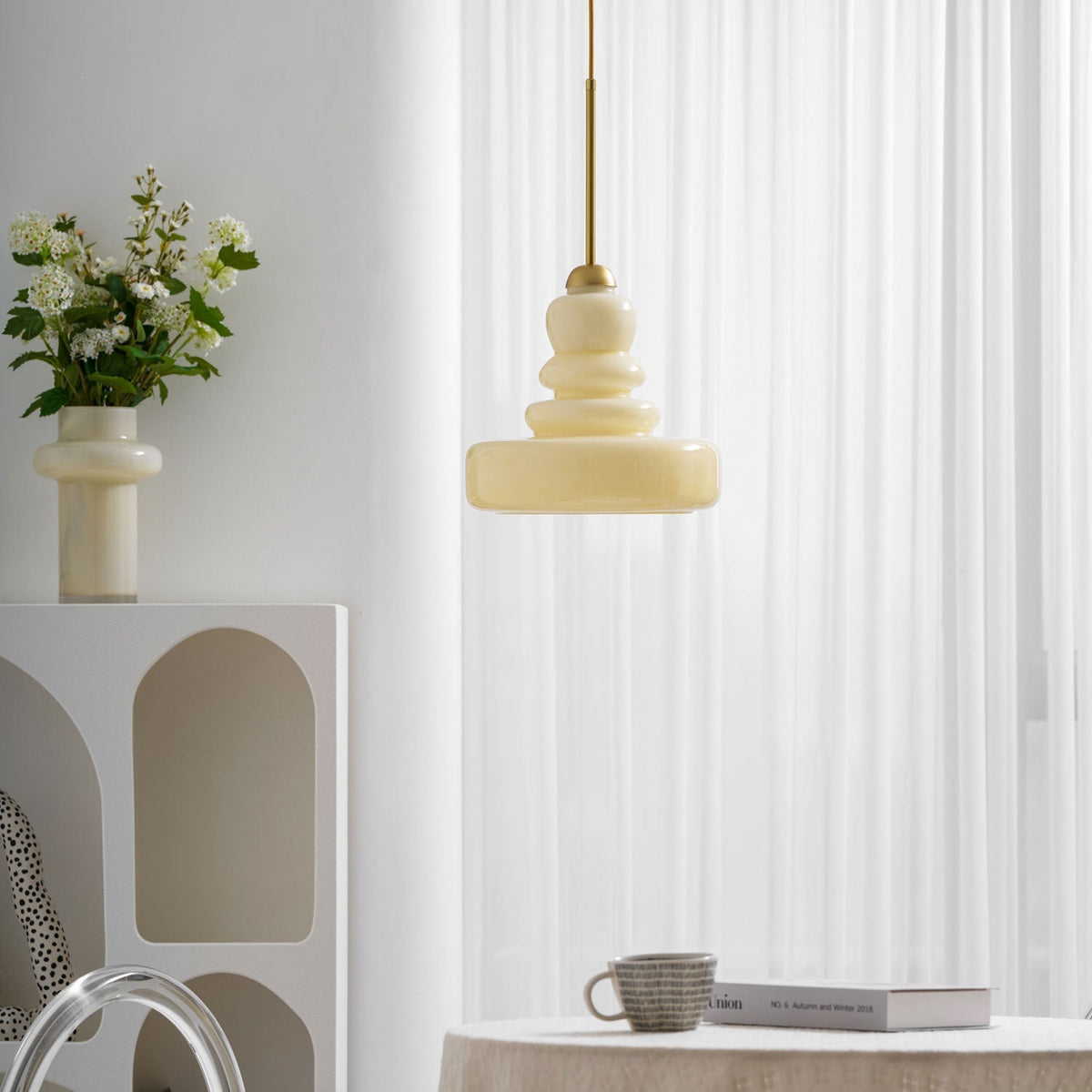 Lampada a sospensione in vetro stile schoolhouse — Illuminazione moderna classica