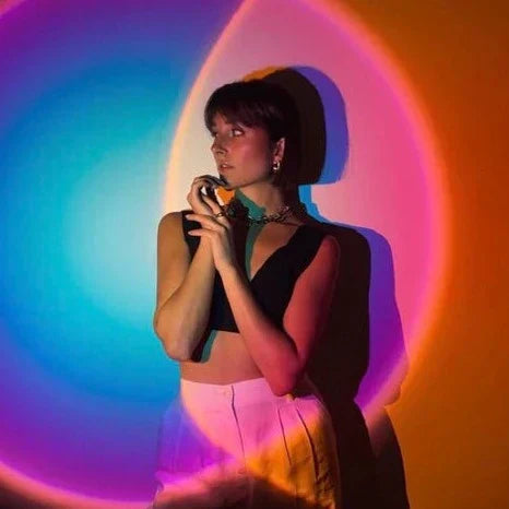 GlowDusk – Lampu Matahari Terbenam dengan Warna dan Sudut Boleh Laras