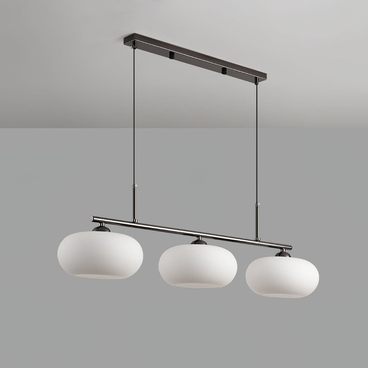Lustra 3-flammige lineare Pendelleuchte — Design mit drei Kugelschirmen
