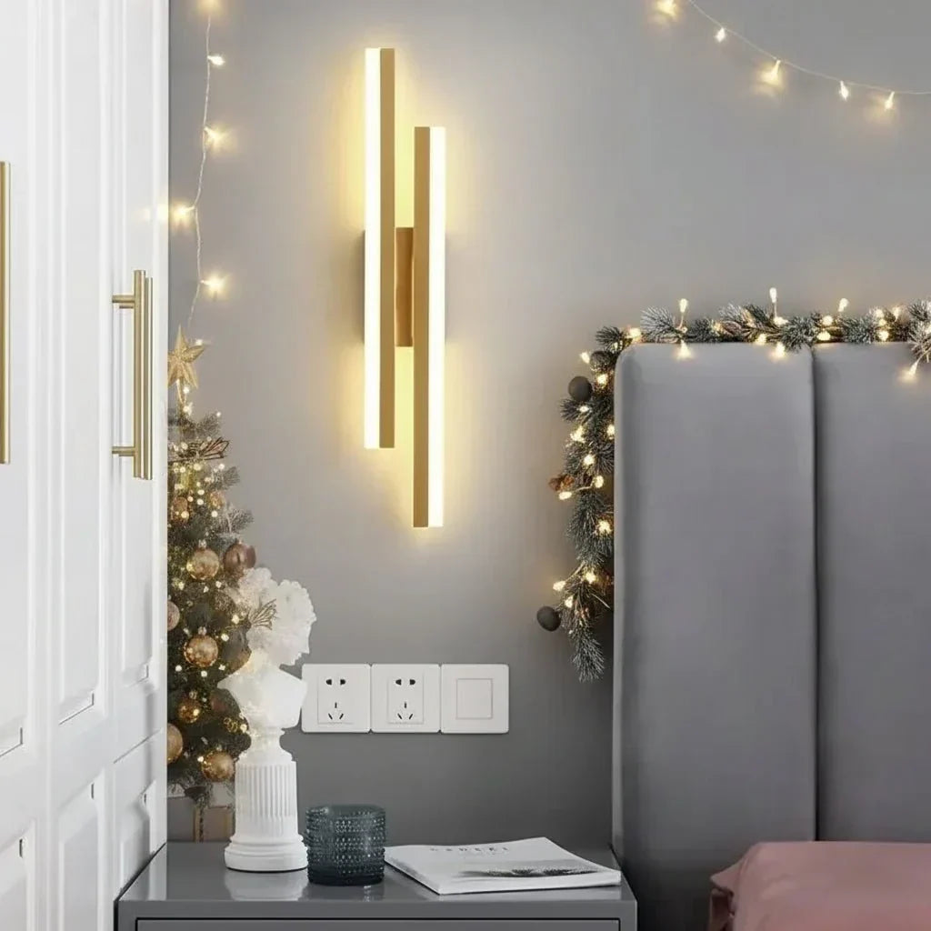 Lámpara de pared LED NovaArc con tres modos de color y regulable para dormitorios