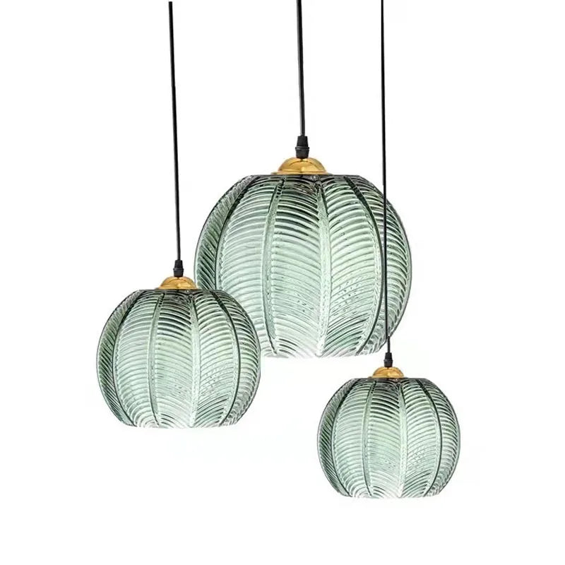 Skleněné závěsné svítidlo se vzorem listů - designová lampa
