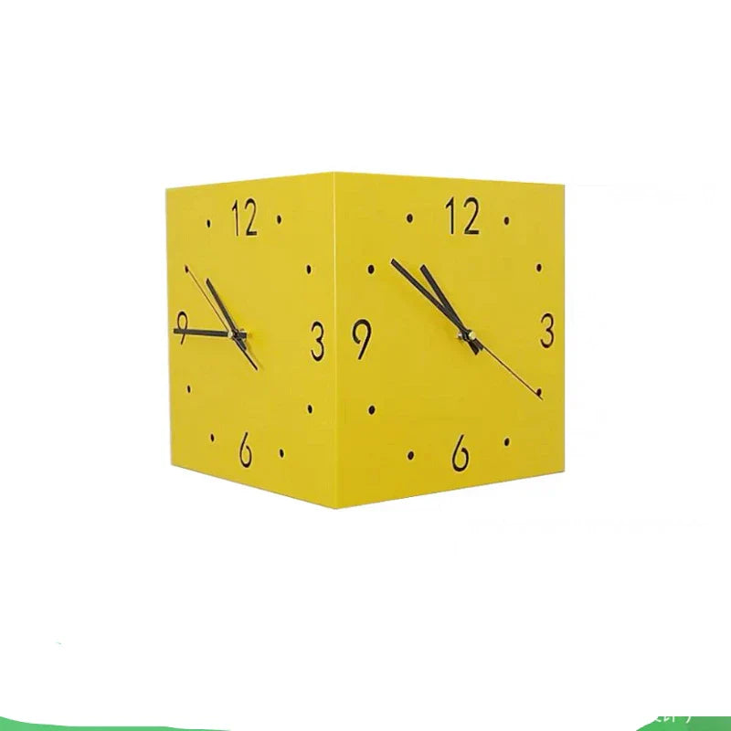 CornerTime – Reloj de Pared Cuadrado Elegante y Creativo