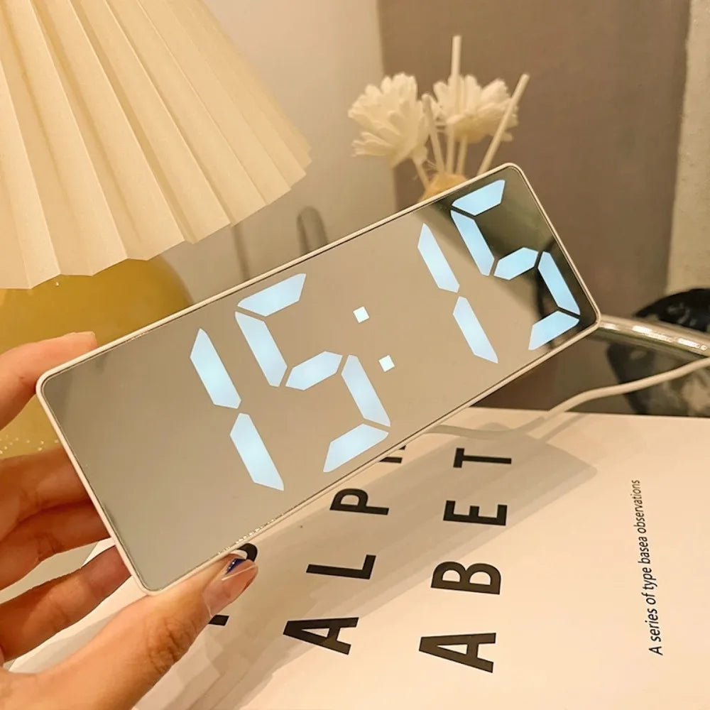 SmartWake – Reloj Despertador Electrónico con Función de Alarma