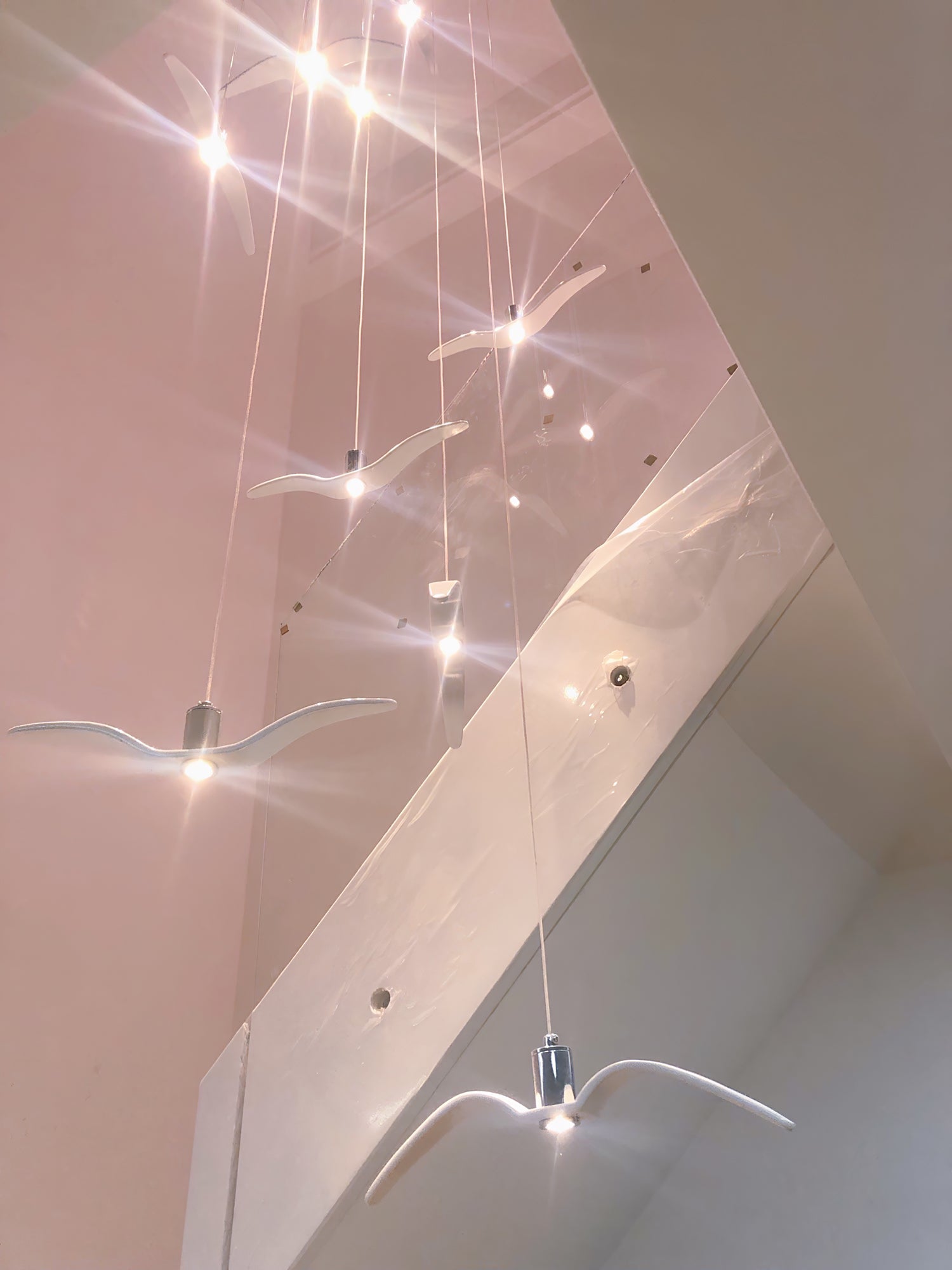 Aviara Çağdaş LED Sarkıt Aydınlatma — Minimalist Tavan Armatürü