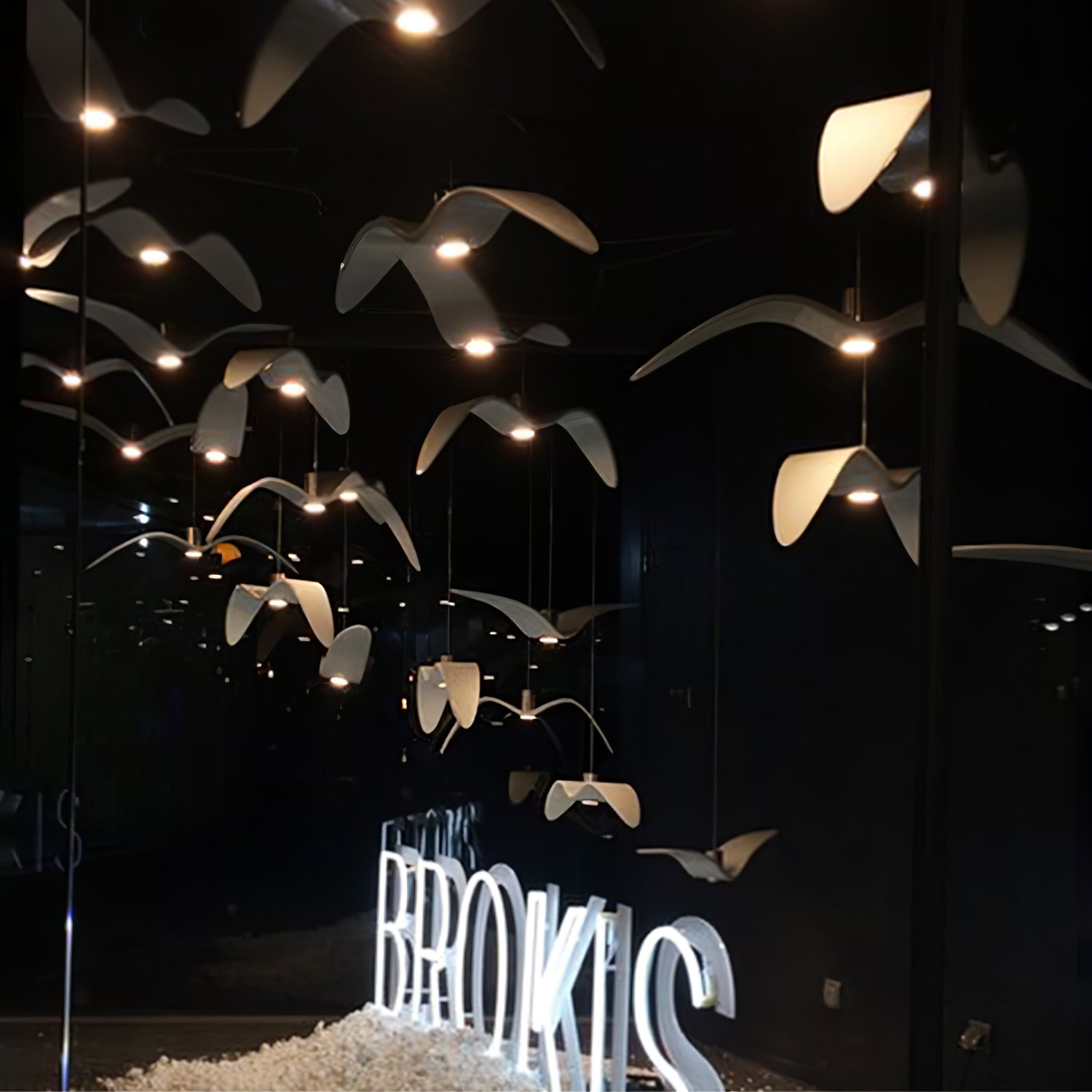 Aviara Çağdaş LED Sarkıt Aydınlatma — Minimalist Tavan Armatürü
