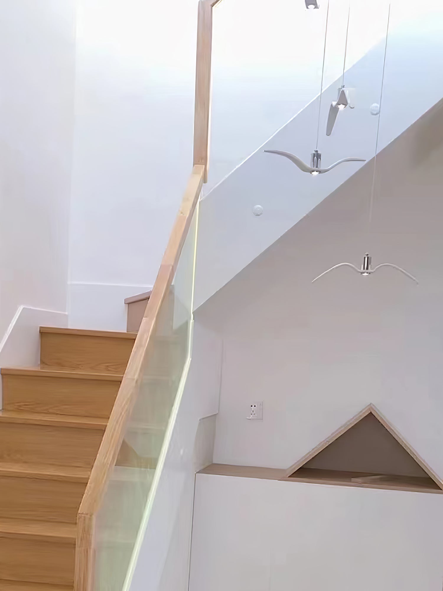 Aviara Çağdaş LED Sarkıt Aydınlatma — Minimalist Tavan Armatürü