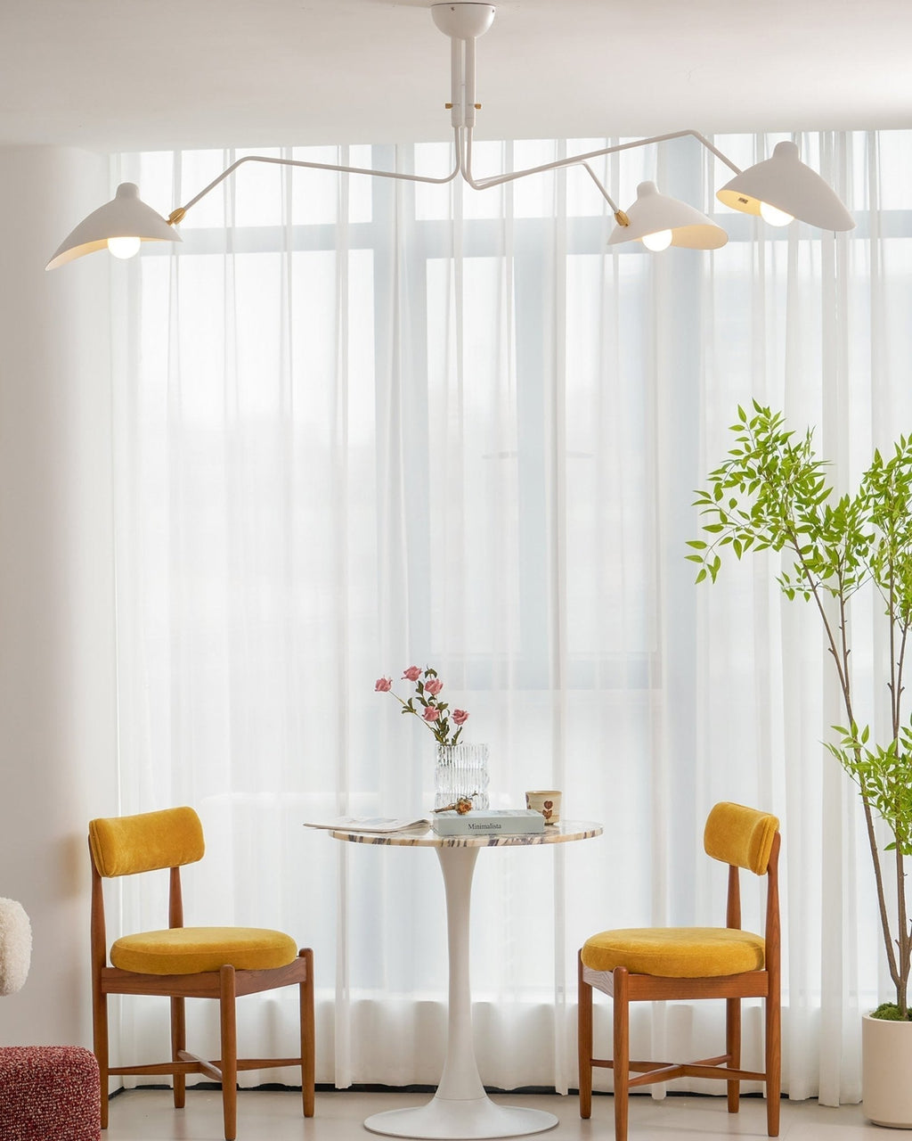 Lustra Kolmivartinen kattovalaisin — Minimalistinen veistoksellinen muotoilu