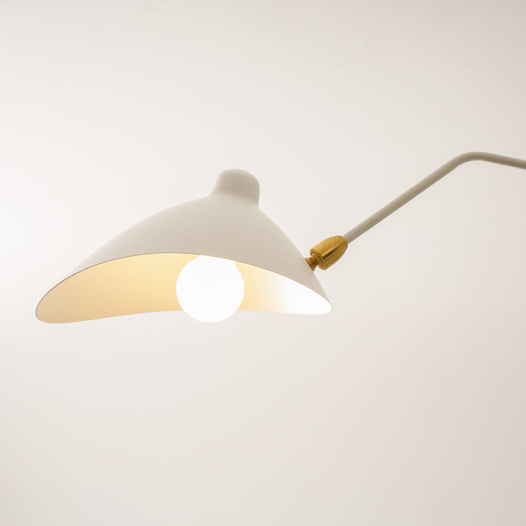 Skulptural taklampa med tre armar A