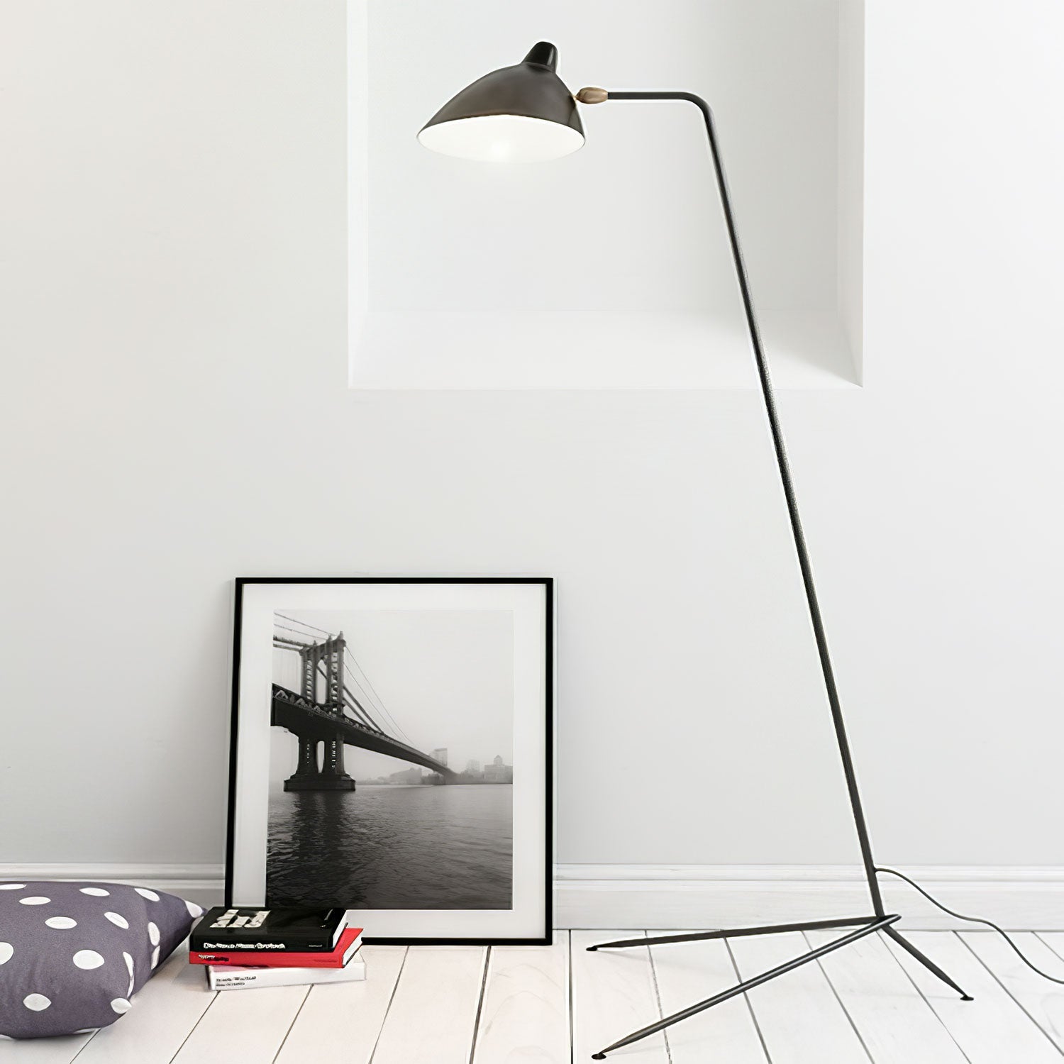 Stojací lampa ve tvaru pavouka s nastavitelnými rameny