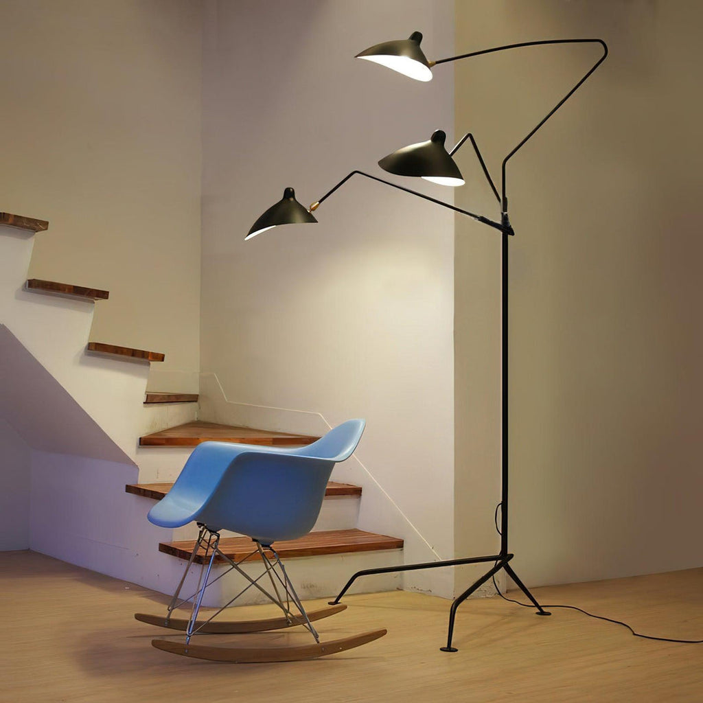 Stojací lampa ve tvaru pavouka s nastavitelnými rameny