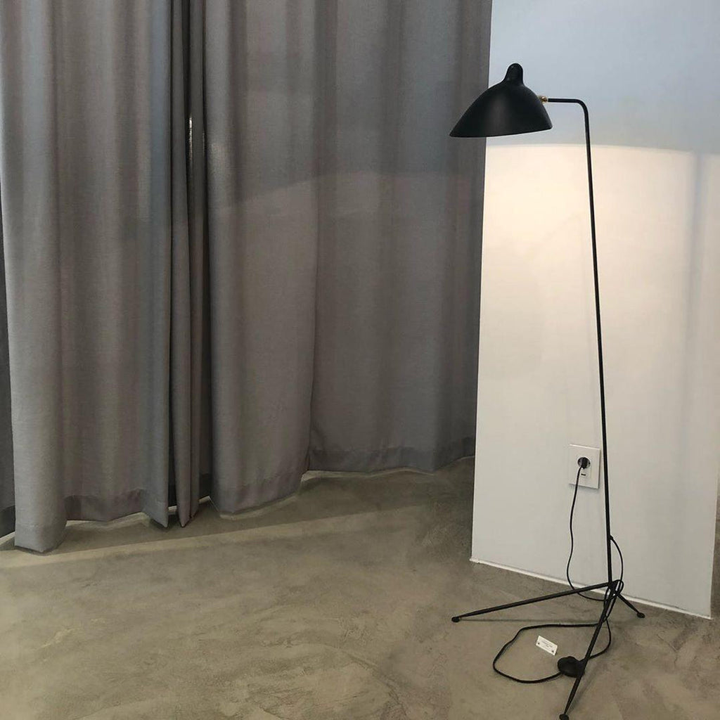 Stojací lampa ve tvaru pavouka s nastavitelnými rameny