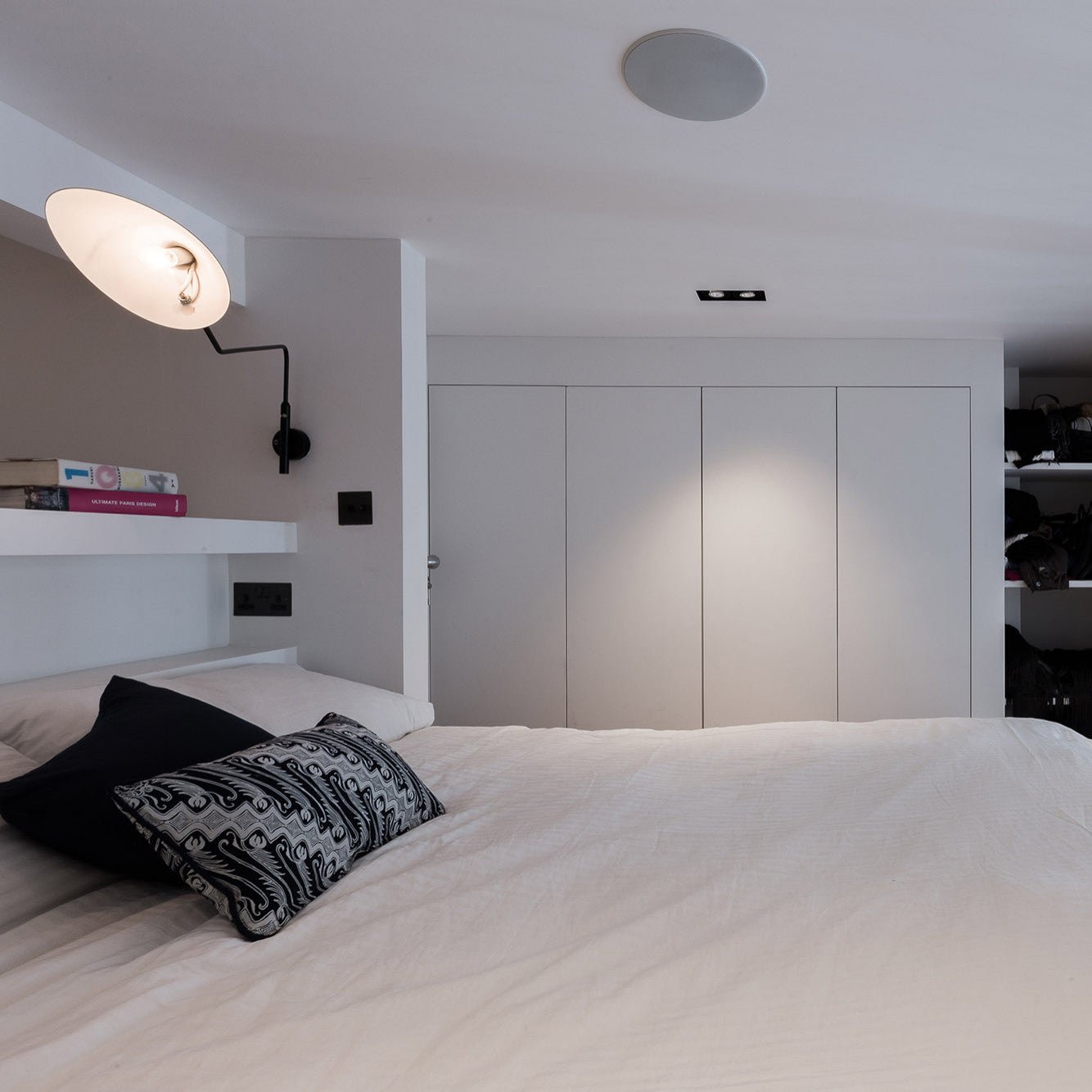 Luminelle | Elegantna skulpturalna zidna lampa | Orntli