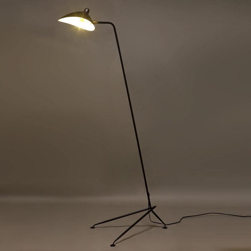 Stojací lampa ve tvaru pavouka s nastavitelnými rameny