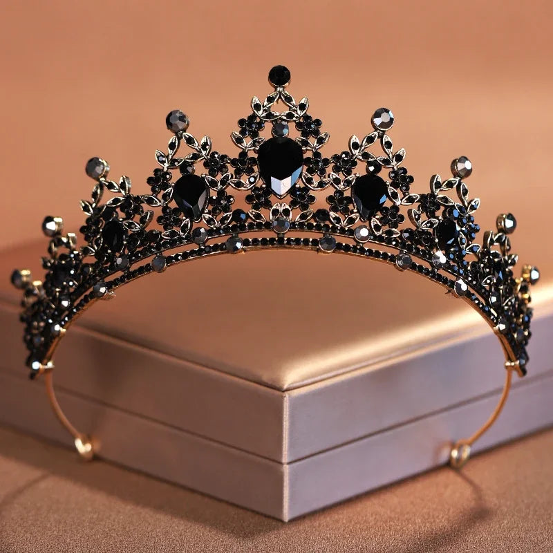 Tiara da Sposa Ornate per una Bellezza Regale e Raffinata