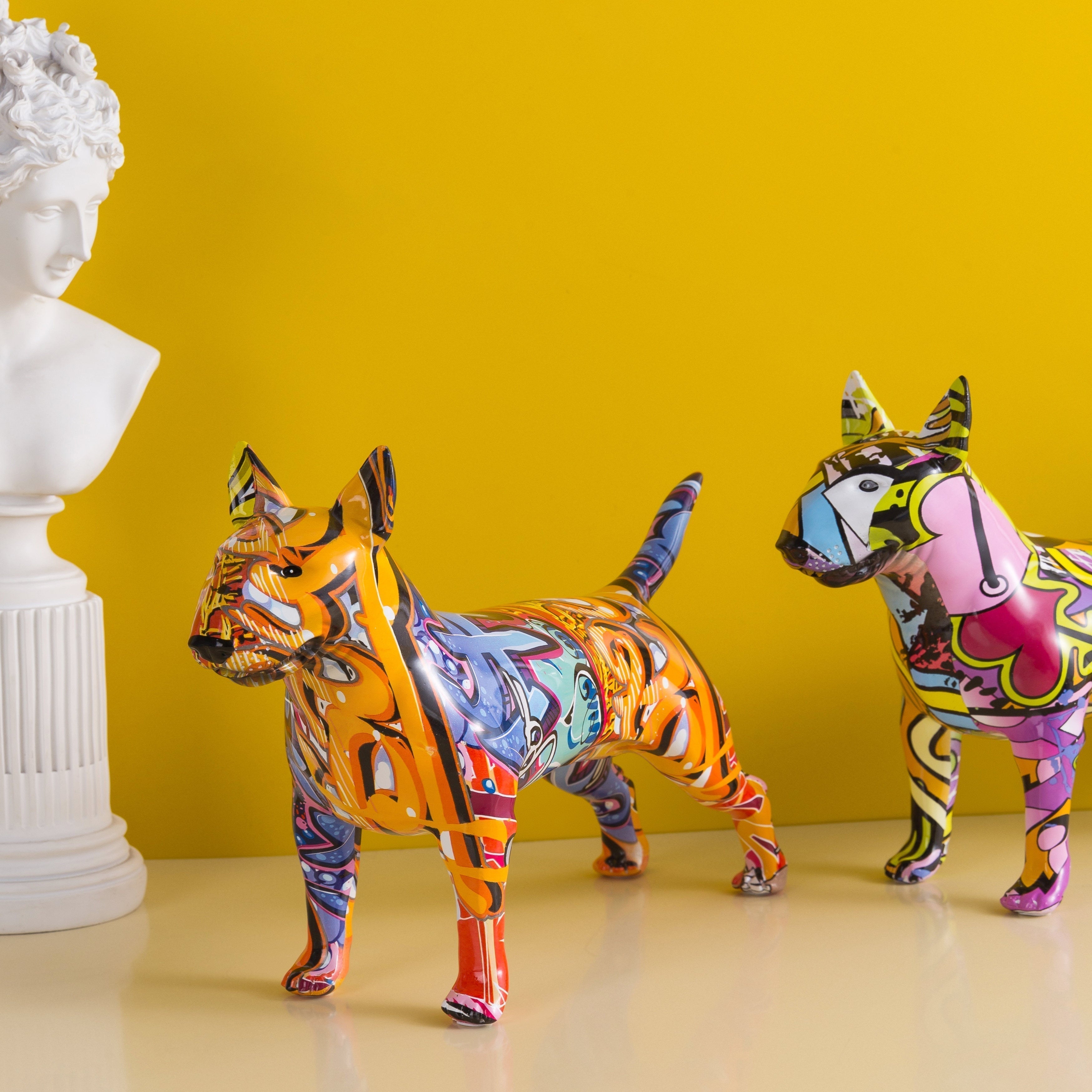 涂鸦风格牛头梗犬艺术雕塑