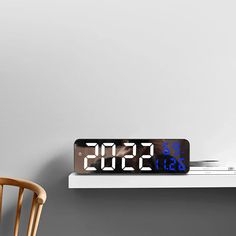 Timesense - Jam dinding LED pintar dengan pemantauan iklim